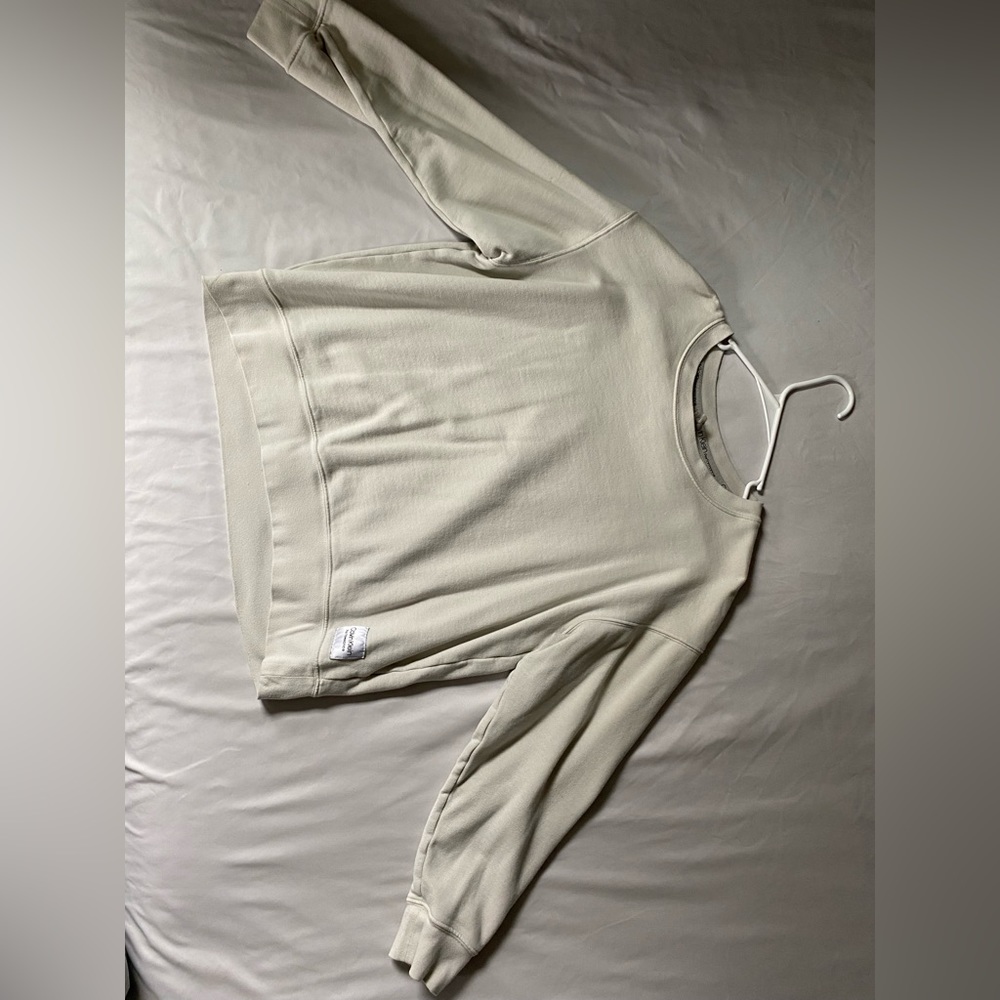 Calvin Klein Performance Pullover Size Large. - Picture 9 of 11